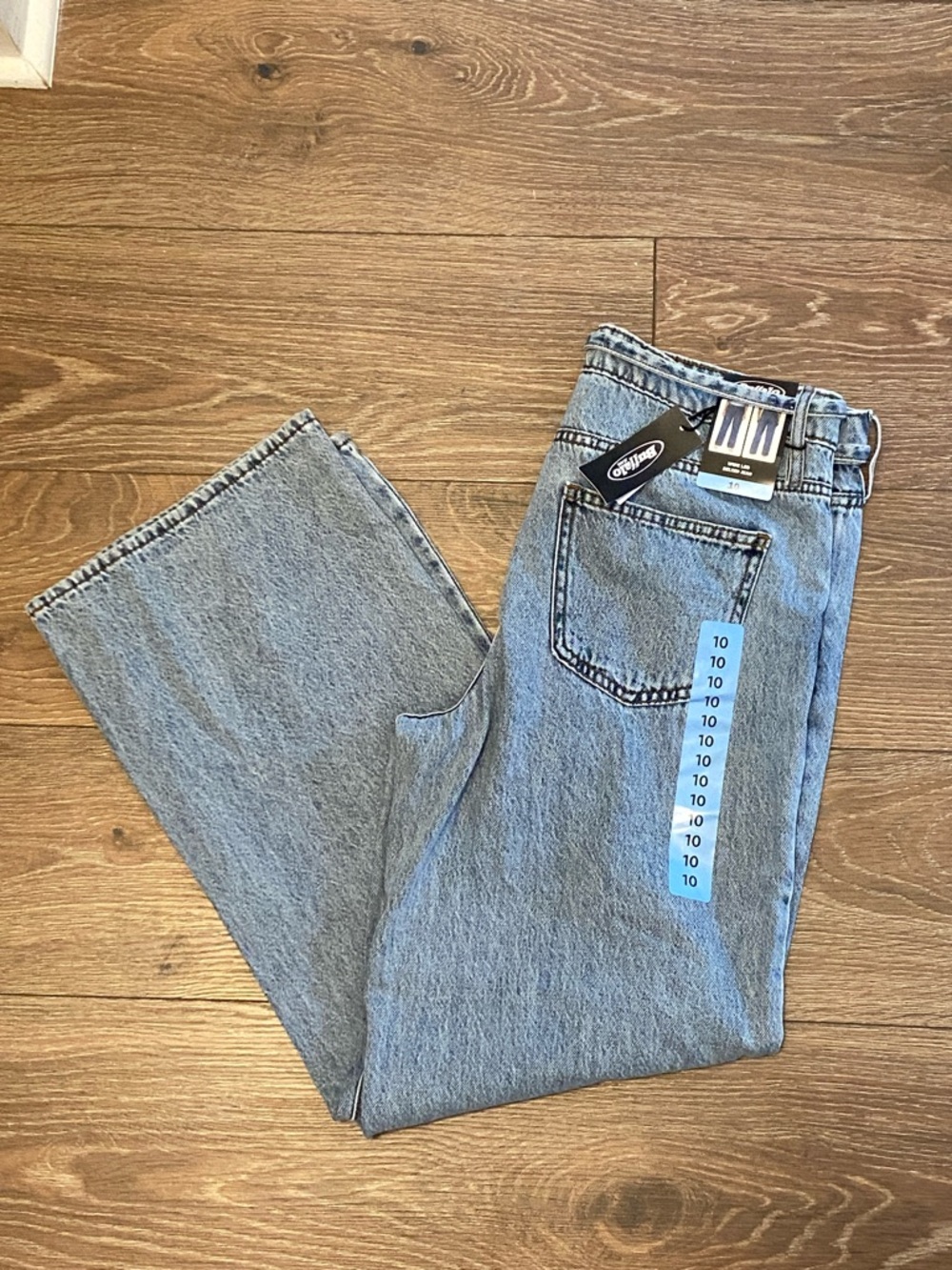 NWT Light Blue Wide Leg Jeans 10